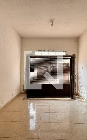 Casa à venda com 180m², 2 quartos e 1 vaga Casa à venda com 180m², 2 quartos e 1 vagaGaragem