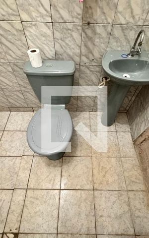 Casa à venda com 180m², 2 quartos e 1 vaga Casa à venda com 180m², 2 quartos e 1 vagaBanheiro 2