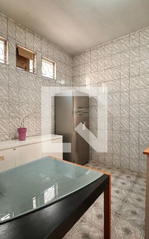 Casa à venda com 180m², 2 quartos e 1 vaga Casa à venda com 180m², 2 quartos e 1 vagaCozinha