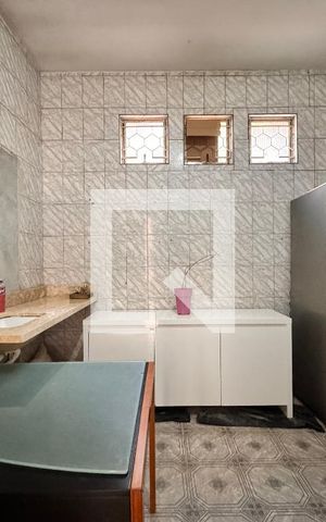 Casa à venda com 180m², 2 quartos e 1 vaga Casa à venda com 180m², 2 quartos e 1 vagaCozinha