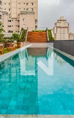 Studio à venda com 28m², 1 quarto e sem vaga Studio à venda com 28m², 1 quarto e sem vagaÁrea comum - Piscina