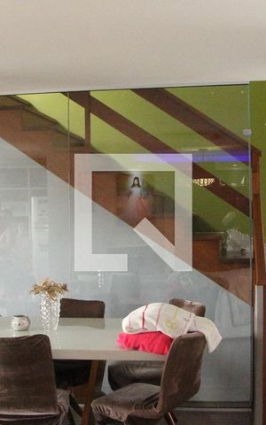 Casa à venda com 300m², 3 quartos e 3 vagasSala