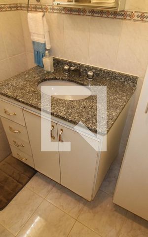 Casa à venda com 136m², 3 quartos e 2 vagasBanheiro 1