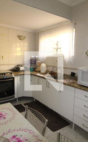 Casa à venda com 136m², 3 quartos e 2 vagasCozinha