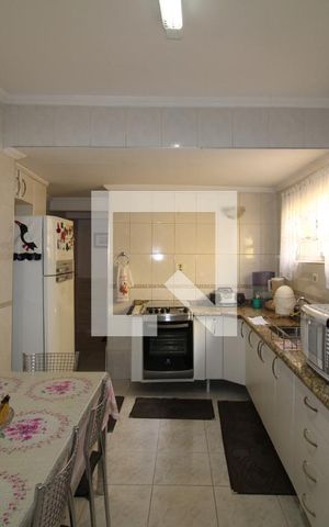 Casa à venda com 136m², 3 quartos e 2 vagasCozinha