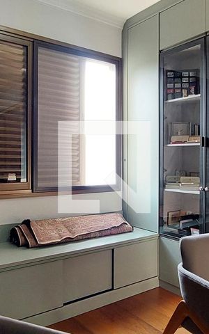 Apartamento à venda com 390m², 5 quartos e 8 vagas Apartamento à venda com 390m², 5 quartos e 8 vagasQuarto 5 suíte - escritório