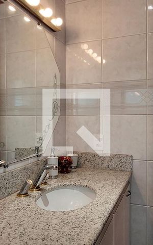Apartamento à venda com 390m², 5 quartos e 8 vagas Apartamento à venda com 390m², 5 quartos e 8 vagasBanheiro Quarto 4 suíte
