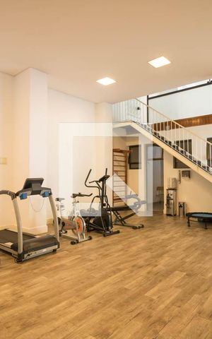 Apartamento à venda com 390m², 5 quartos e 8 vagas Apartamento à venda com 390m², 5 quartos e 8 vagasÁrea comum - Academia