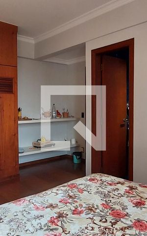 Apartamento à venda com 390m², 5 quartos e 8 vagas Apartamento à venda com 390m², 5 quartos e 8 vagasQuarto 2 suíte