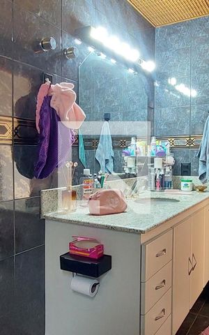 Apartamento à venda com 390m², 5 quartos e 8 vagas Apartamento à venda com 390m², 5 quartos e 8 vagasBanheiro Quarto 1 suíte
