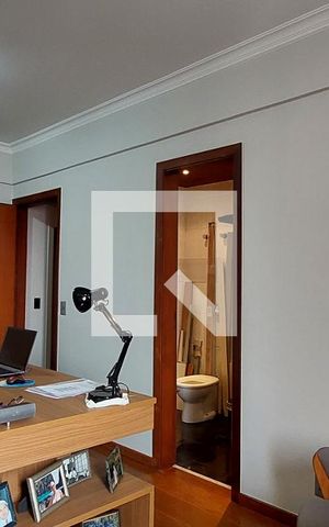 Apartamento à venda com 390m², 5 quartos e 8 vagas Apartamento à venda com 390m², 5 quartos e 8 vagasQuarto 5 suíte - escritório