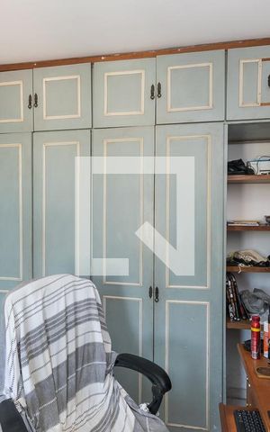 Apartamento à venda com 111m², 3 quartos e 2 vagas Apartamento à venda com 111m², 3 quartos e 2 vagasQuarto 3 - Armários
