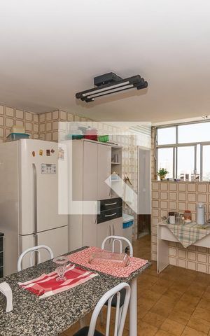 Apartamento à venda com 111m², 3 quartos e 2 vagas Apartamento à venda com 111m², 3 quartos e 2 vagasCozinha