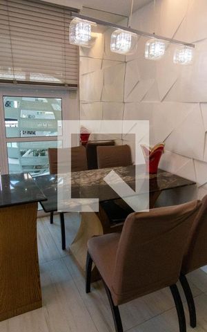 Apartamento à venda com 275m², 3 quartos e 3 vagas Apartamento à venda com 275m², 3 quartos e 3 vagasSala