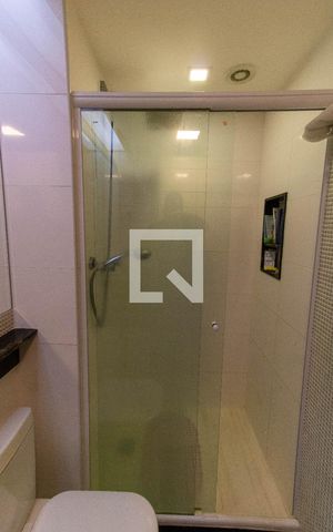 Apartamento à venda com 275m², 3 quartos e 3 vagas Apartamento à venda com 275m², 3 quartos e 3 vagasBanheiro Social