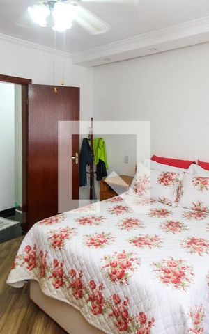 Casa à venda com 102m², 3 quartos e 2 vagas Casa à venda com 102m², 3 quartos e 2 vagasQuarto 1