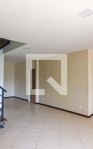 Casa de condomínio à venda com 280m², 5 quartos e 3 vagassala 2