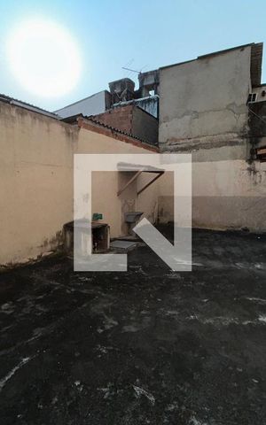 Casa para alugar com 70m², 2 quartos e sem vagaQuintal