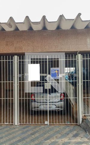Casa à venda com 160m², 3 quartos e 3 vagas Casa à venda com 160m², 3 quartos e 3 vagasFachada
