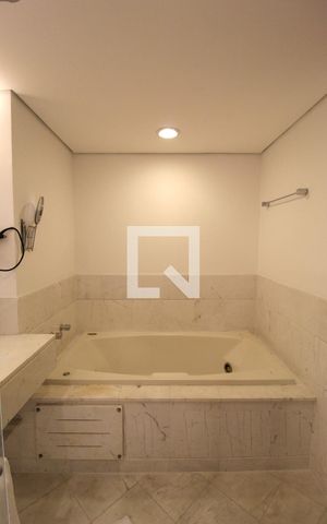 Apartamento para alugar com 82m², 2 quartos e 2 vagasBanheiro da Suíte 2