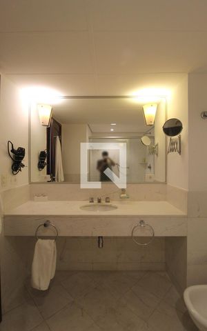 Apartamento para alugar com 82m², 2 quartos e 2 vagasBanheiro da Suíte 1