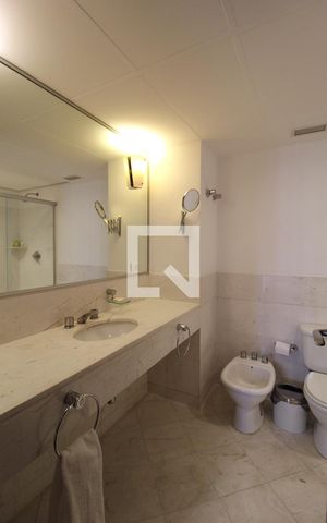 Apartamento para alugar com 82m², 2 quartos e 2 vagasBanheiro da Suíte 1