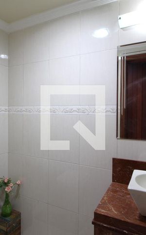 Casa de condomínio à venda com 350m², 4 quartos e 3 vagasLavabo