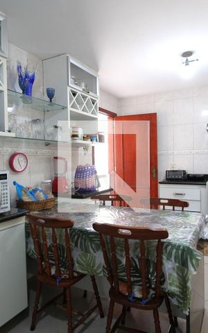 Casa de condomínio à venda com 350m², 4 quartos e 3 vagasCozinha