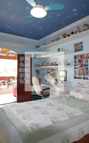 Casa de condomínio à venda com 350m², 4 quartos e 3 vagasQuarto 2