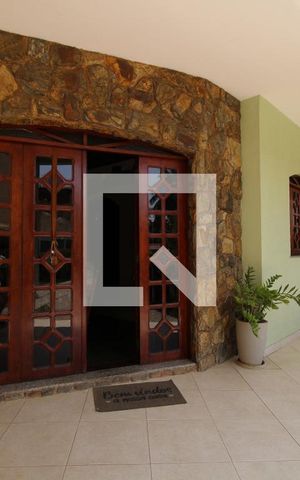 Casa de condomínio à venda com 350m², 4 quartos e 3 vagasVaranda