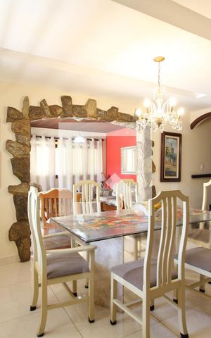 Casa de condomínio à venda com 350m², 4 quartos e 3 vagasSala 1