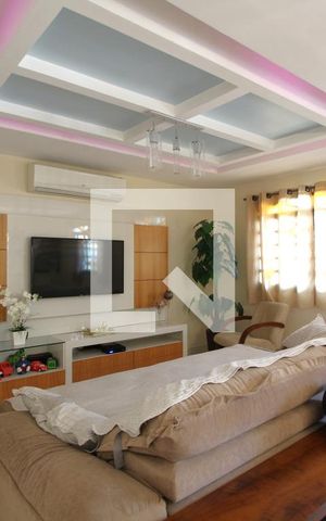 Casa de condomínio à venda com 350m², 4 quartos e 3 vagasSala 1