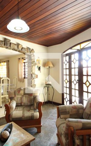 Casa de condomínio à venda com 350m², 4 quartos e 3 vagasSala 2