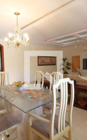 Casa de condomínio à venda com 350m², 4 quartos e 3 vagasSala 1