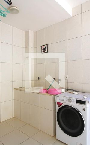 Casa de condomínio à venda com 350m², 4 quartos e 3 vagasÁrea de Serviço