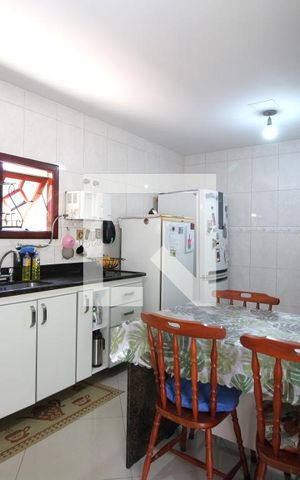 Casa de condomínio à venda com 350m², 4 quartos e 3 vagasCozinha