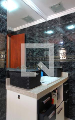 Casa de condomínio à venda com 350m², 4 quartos e 3 vagasQuarto 3 - Banheiro da Suíte