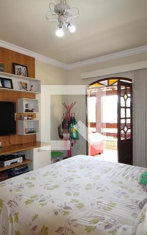 Casa de condomínio à venda com 350m², 4 quartos e 3 vagasQuarto 3 - Suíte