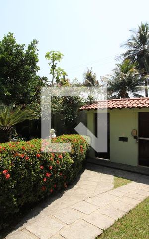 Casa de condomínio à venda com 350m², 4 quartos e 3 vagasGaragem
