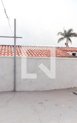 Casa à venda com 244m², 4 quartos e 3 vagas Casa à venda com 244m², 4 quartos e 3 vagasQuintal