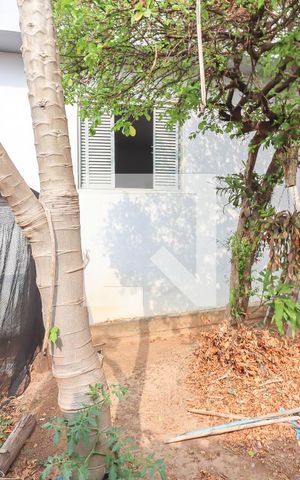 Casa à venda com 244m², 4 quartos e 3 vagas Casa à venda com 244m², 4 quartos e 3 vagasQuintal