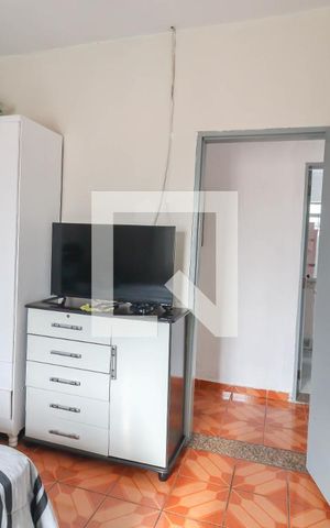 Casa à venda com 244m², 4 quartos e 3 vagas Casa à venda com 244m², 4 quartos e 3 vagasQuarto 3