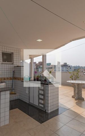 Apartamento à venda com 200m², 3 quartos e 3 vagas Apartamento à venda com 200m², 3 quartos e 3 vagasCobertura - Churrasqueira