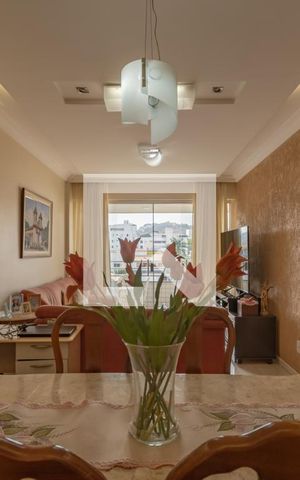 Apartamento à venda com 200m², 3 quartos e 3 vagas Apartamento à venda com 200m², 3 quartos e 3 vagasSala de Jantar