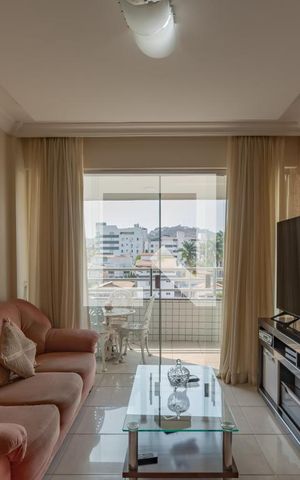 Apartamento à venda com 200m², 3 quartos e 3 vagas Apartamento à venda com 200m², 3 quartos e 3 vagasSala