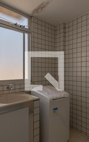 Apartamento à venda com 200m², 3 quartos e 3 vagas Apartamento à venda com 200m², 3 quartos e 3 vagasÁrea de Serviço