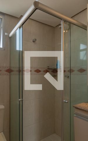 Apartamento à venda com 200m², 3 quartos e 3 vagas Apartamento à venda com 200m², 3 quartos e 3 vagasBanheiro Social