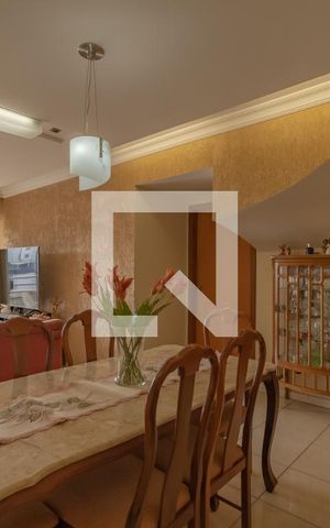 Apartamento à venda com 200m², 3 quartos e 3 vagas Apartamento à venda com 200m², 3 quartos e 3 vagasSala de Jantar