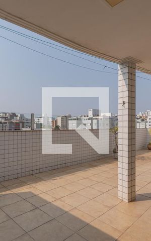 Apartamento à venda com 200m², 3 quartos e 3 vagas Apartamento à venda com 200m², 3 quartos e 3 vagasCobertura