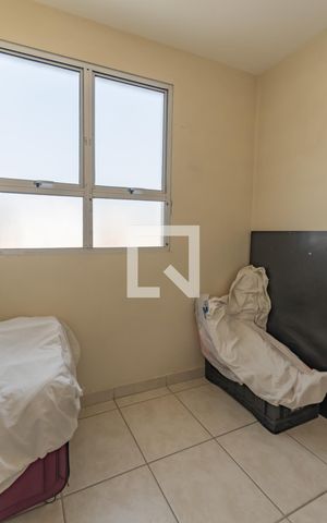 Apartamento à venda com 200m², 3 quartos e 3 vagas Apartamento à venda com 200m², 3 quartos e 3 vagasQuarto de Serviço